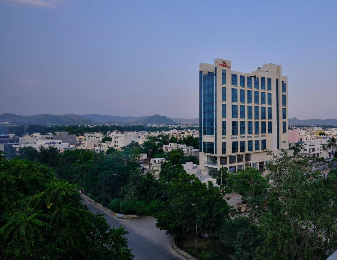 Pride Hotel Удайпур Экстерьер фото