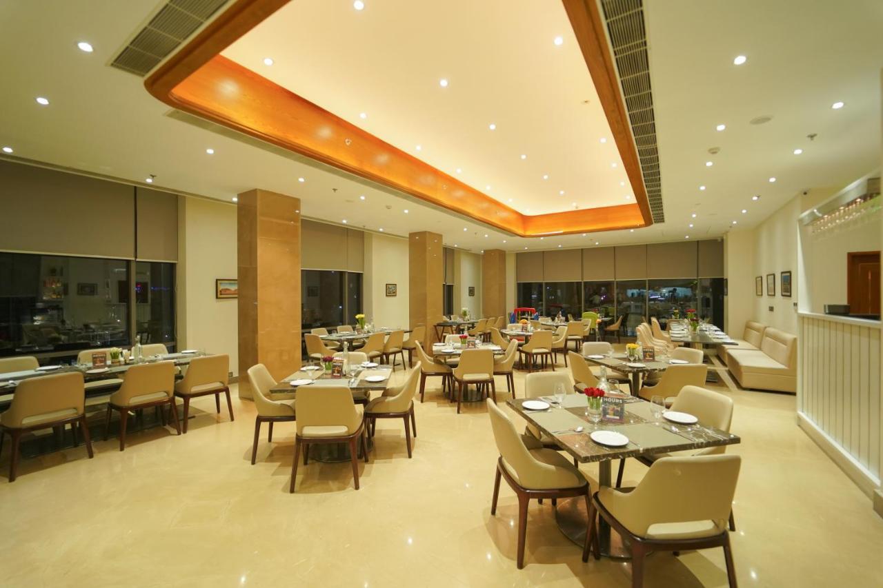 Pride Hotel Удайпур Экстерьер фото