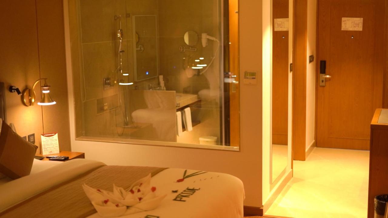 Pride Hotel Удайпур Экстерьер фото