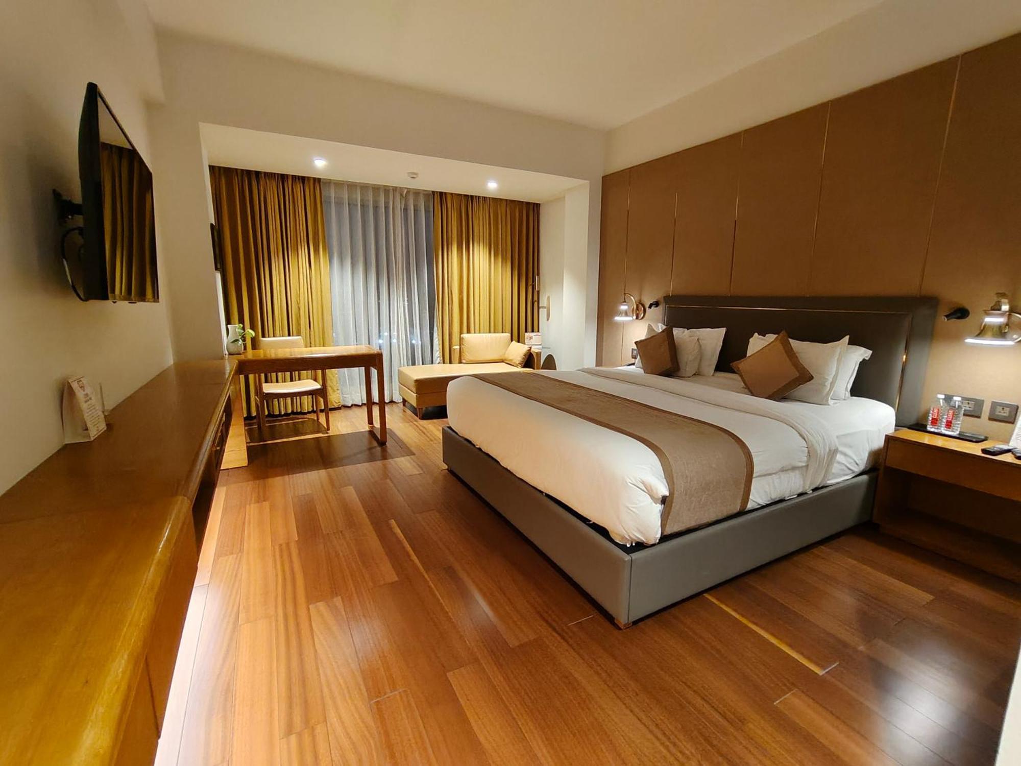 Pride Hotel Удайпур Экстерьер фото